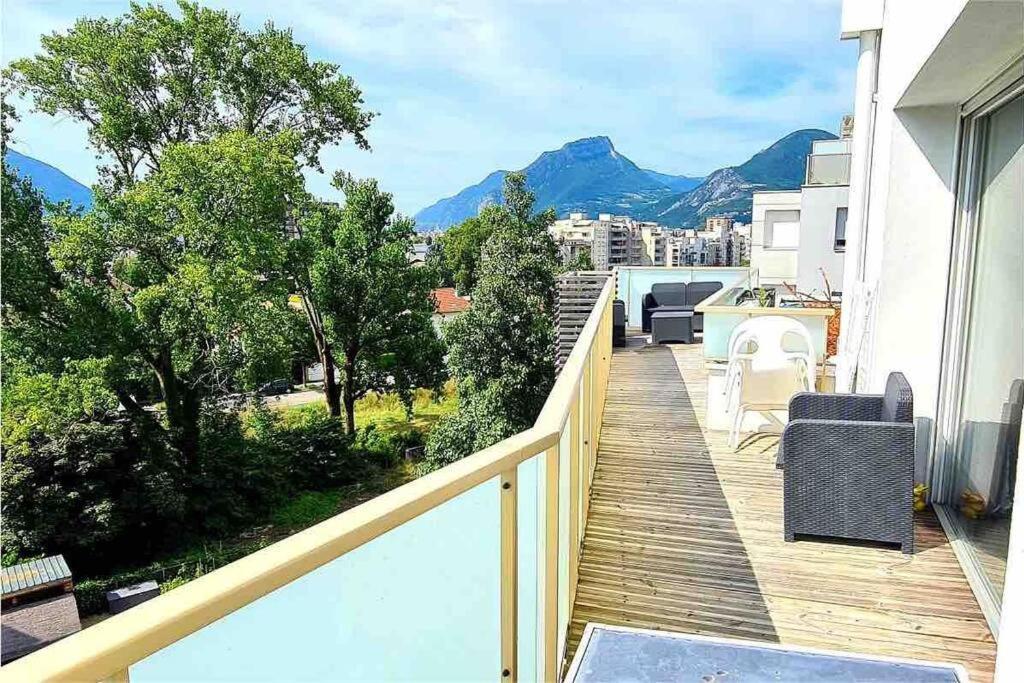Grand Appartement Avec Vue Magnifique - Vercors - Une Experience Unique - Wifi Gratuit Grenoble Dış mekan fotoğraf