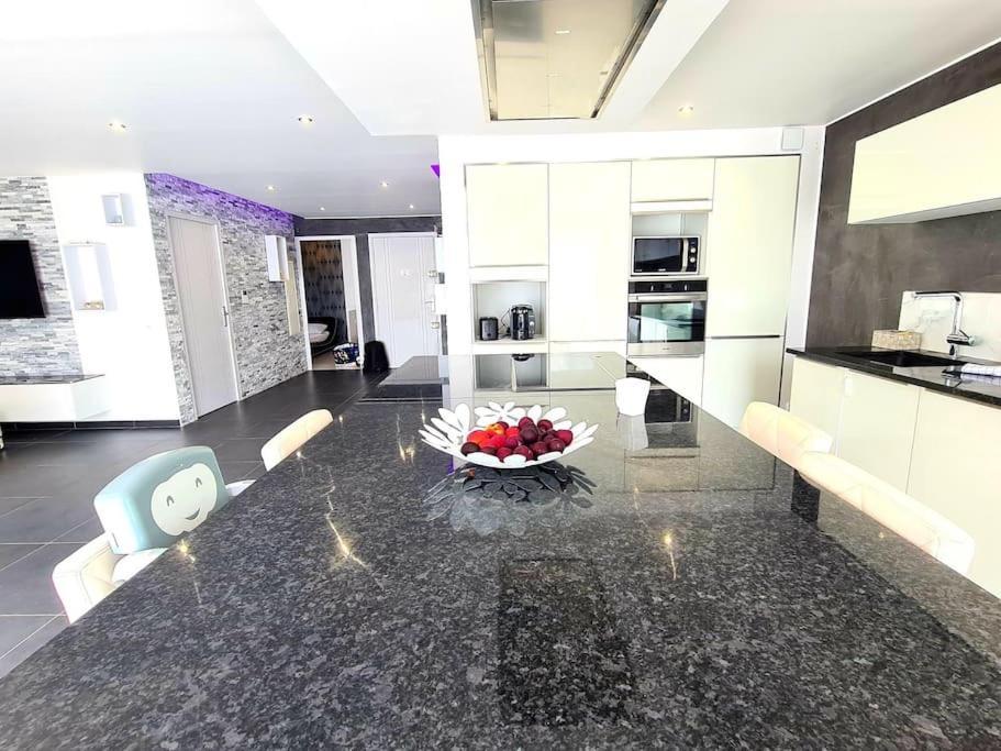 Grand Appartement Avec Vue Magnifique - Vercors - Une Experience Unique - Wifi Gratuit Grenoble Dış mekan fotoğraf