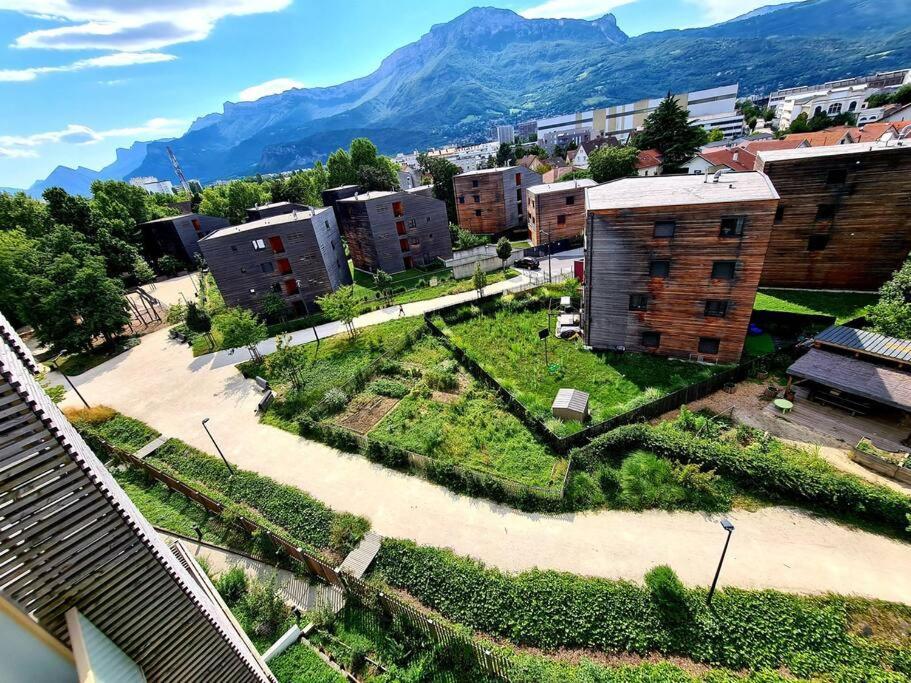 Grand Appartement Avec Vue Magnifique - Vercors - Une Experience Unique - Wifi Gratuit Grenoble Dış mekan fotoğraf